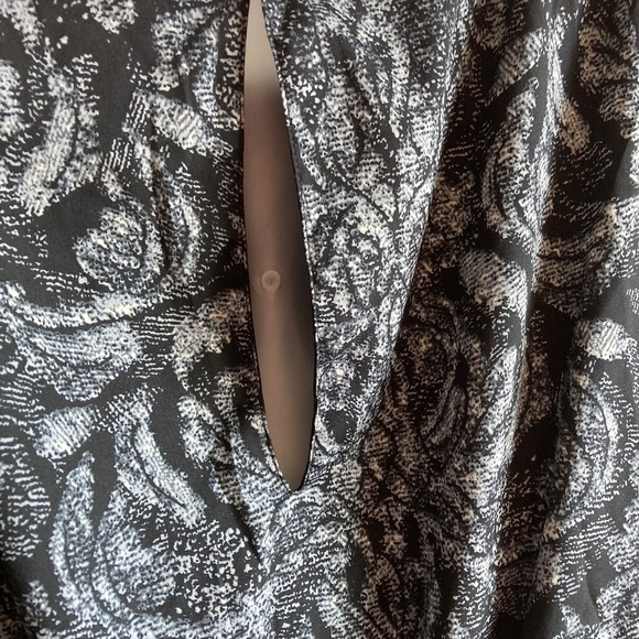 H&M SIZE 4 DRESS - Picture 8 of 10